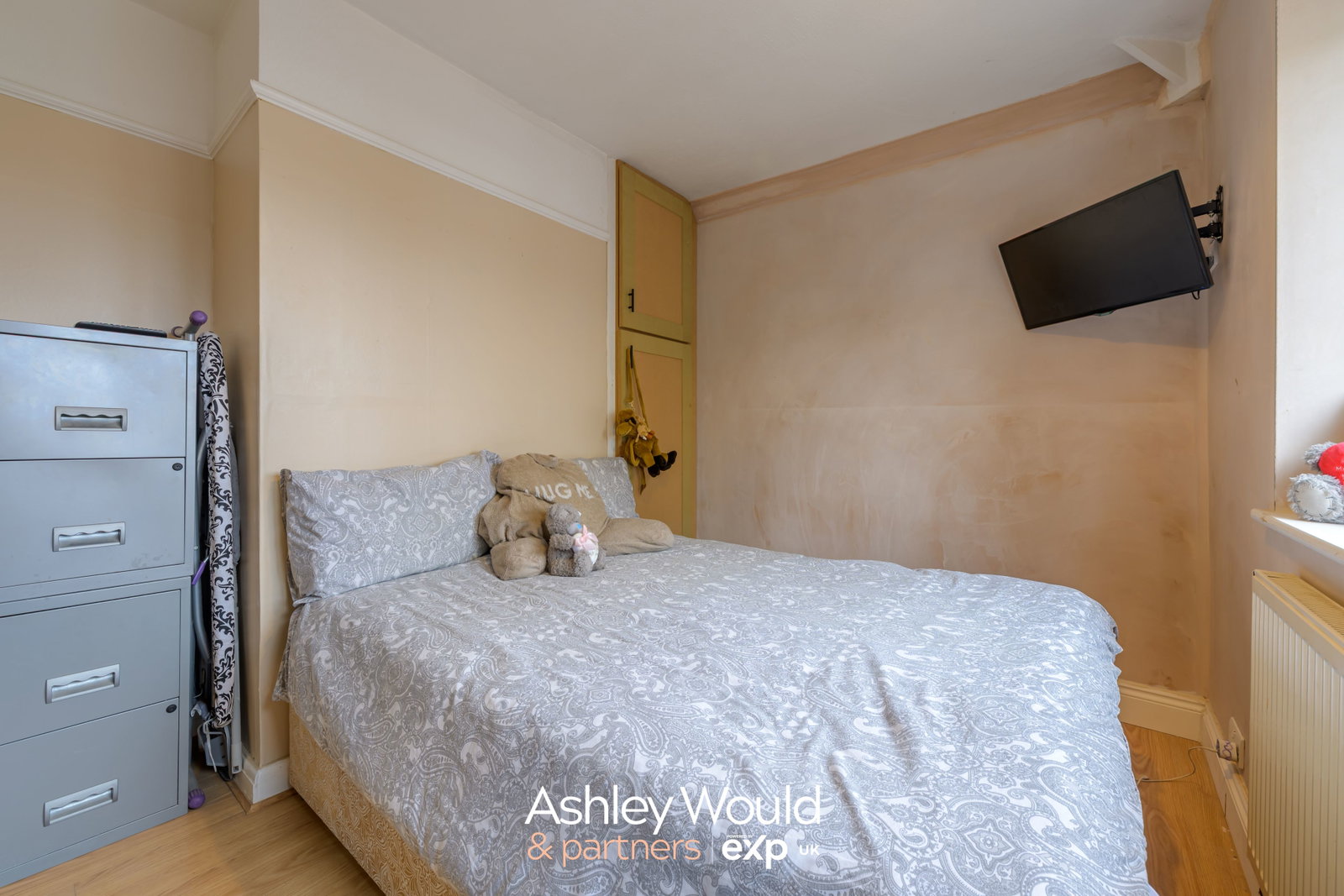Semi Detached House for sale in Stourbridge, Oak Park Road, Stourbridge, DY8 5YJ