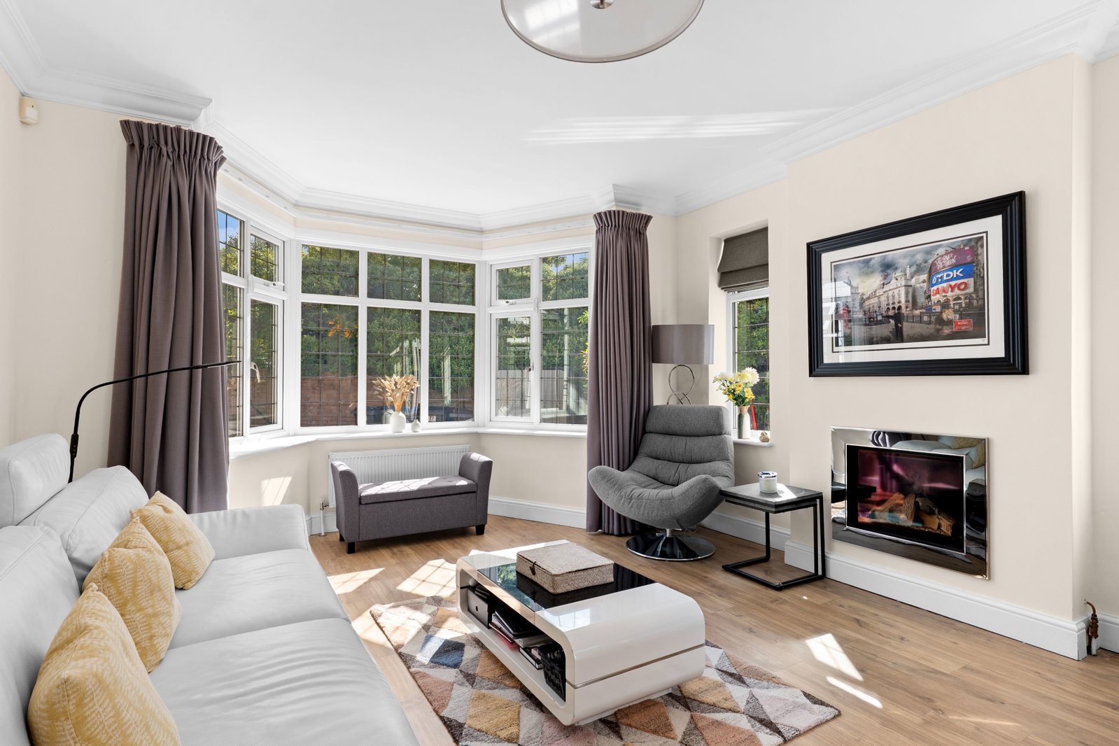 Detached House for sale in South Croydon, Ballards Way, CR2, 2202 m²