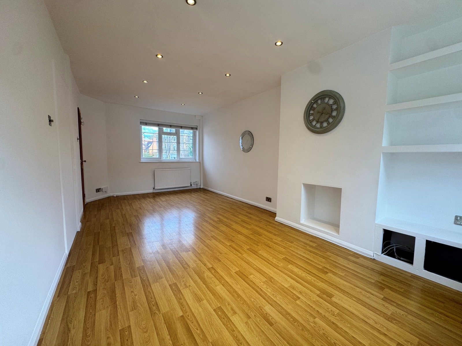 Maisonette for sale in Twickenham, Cusack Close, Strawberry Hill, 600 m²