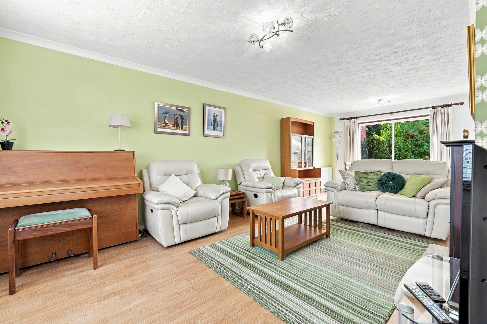 Terraced House for sale in Basildon, East Thorpe, Basildon, SS14