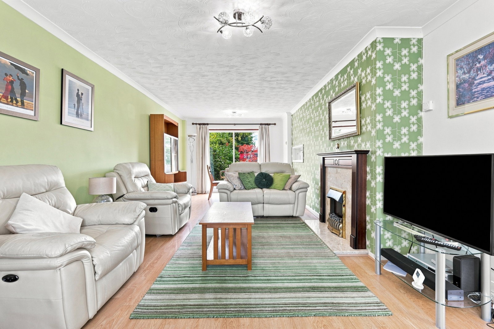 Terraced House for sale in Basildon, East Thorpe, Basildon, SS14