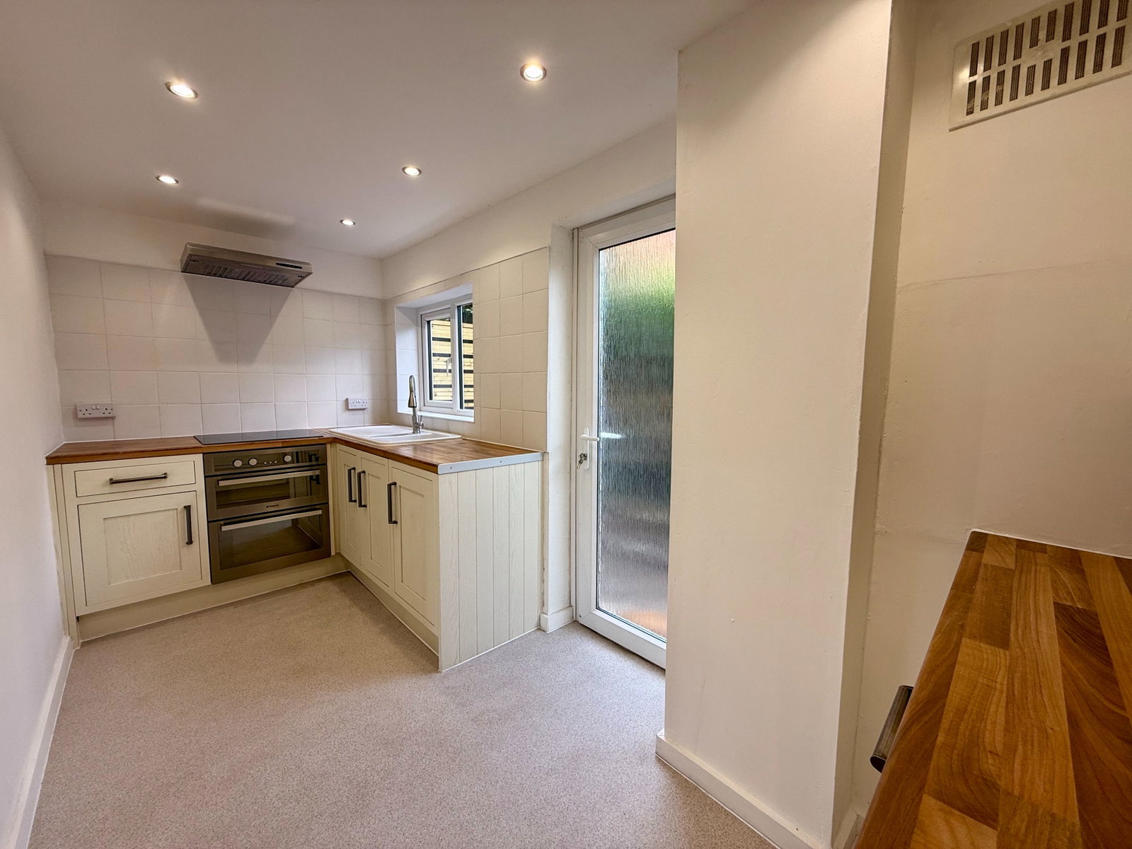 Semi Detached House in Swadlincote 2