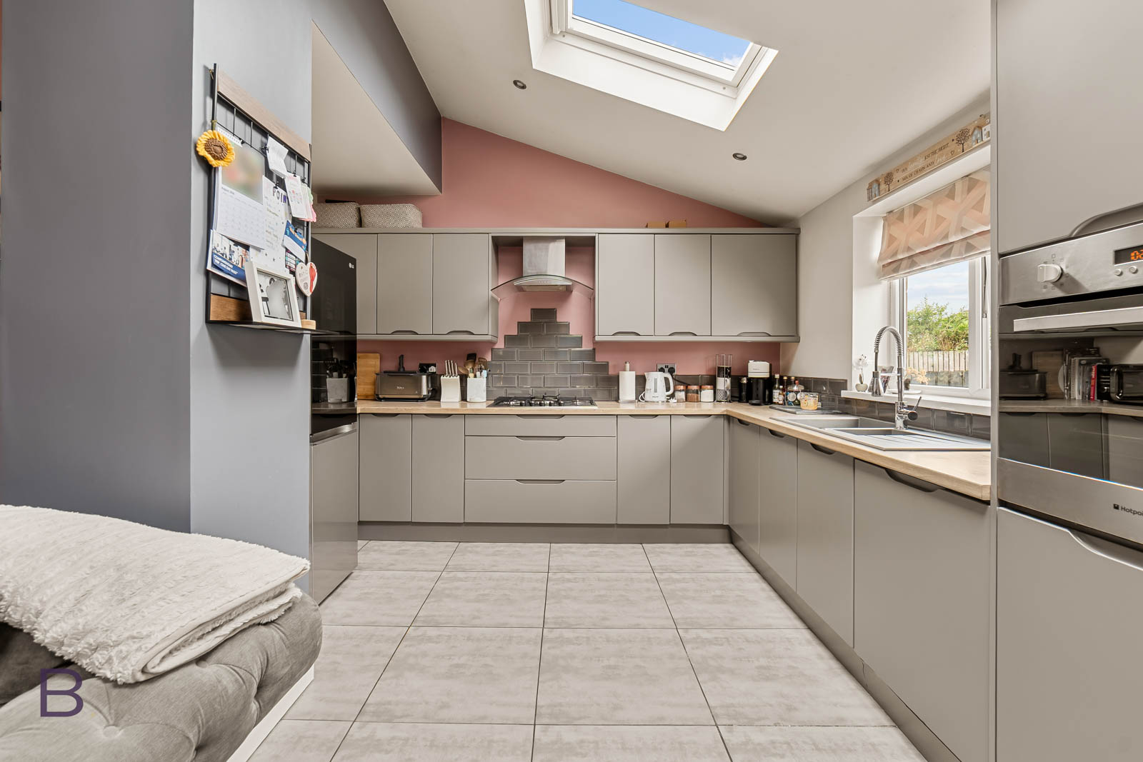 Semi Detached House for sale in Bradford, Eltham Grove, Bradford, BD6 3RF