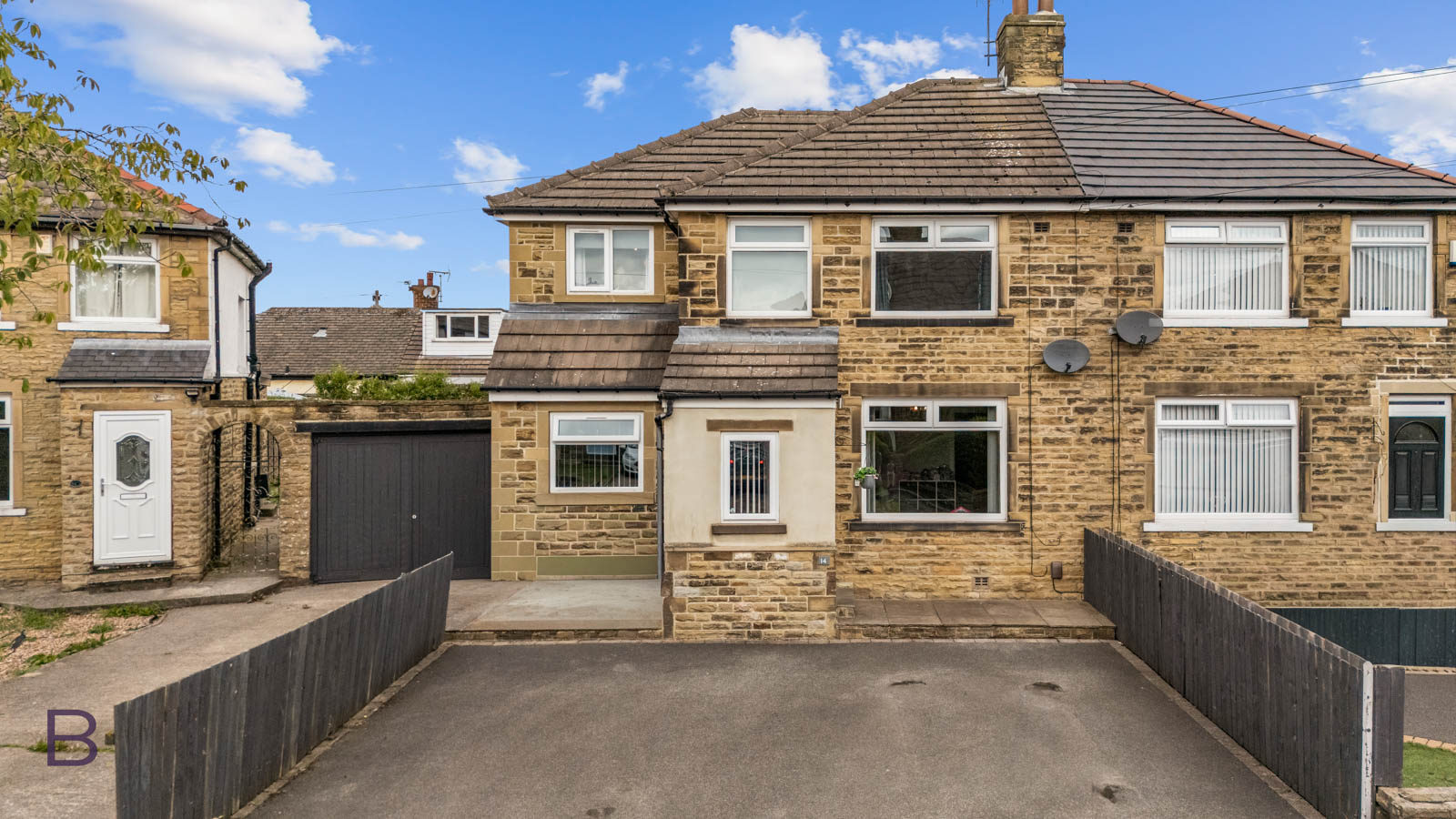 Semi Detached House for sale in Bradford, Eltham Grove, Bradford, BD6 3RF