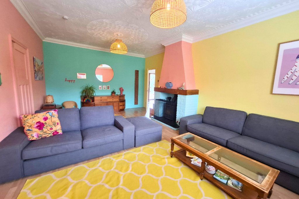 Detached House for sale in Carmarthen, Ty Onnen, Pontargothi, Carmarthen, SA32, 2992 m²