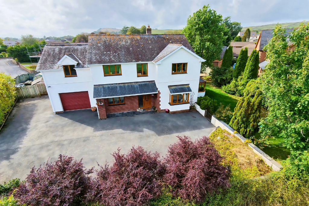 Detached House for sale in Carmarthen, Ty Onnen, Pontargothi, Carmarthen, SA32, 2992 m²