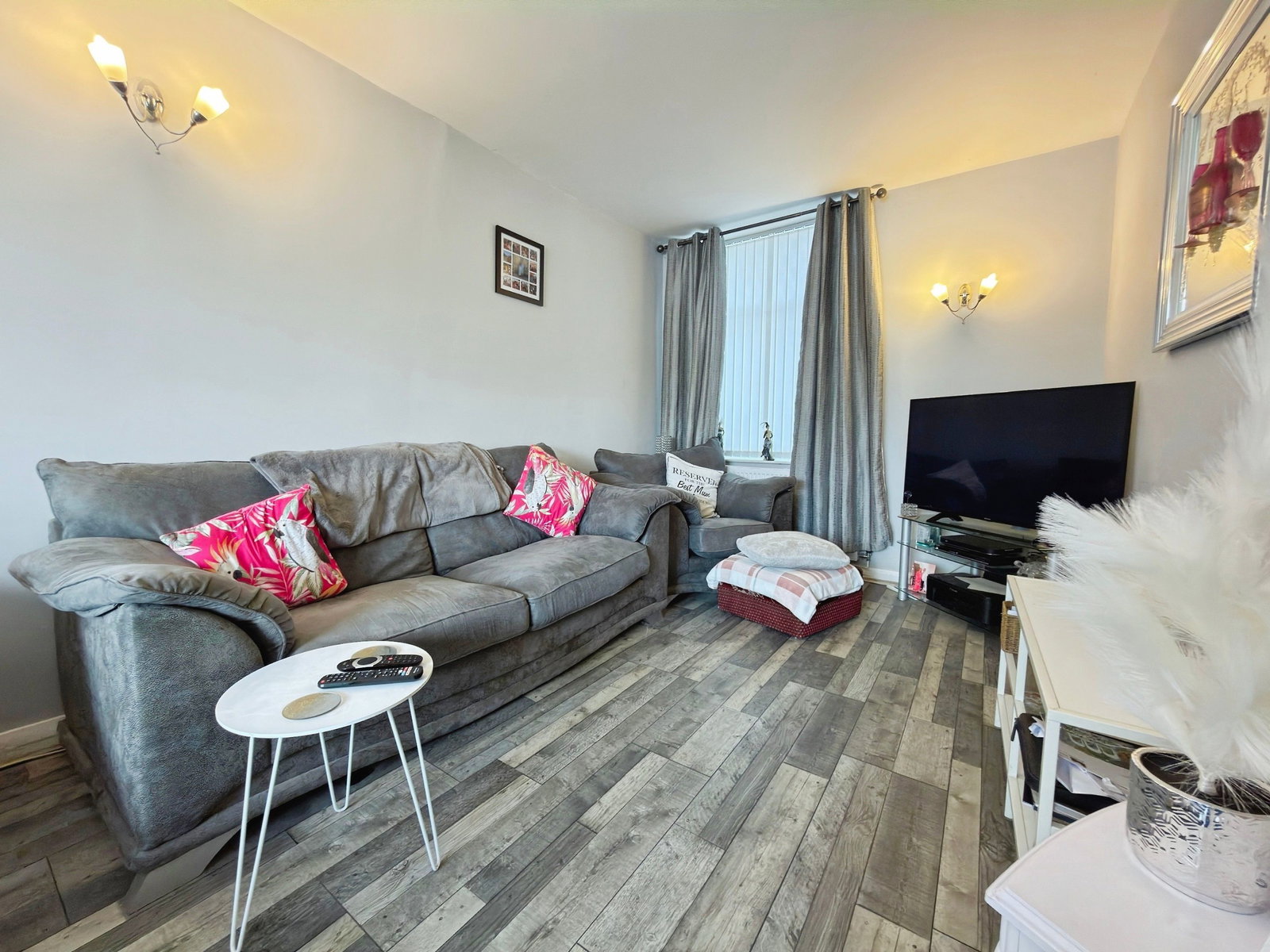 Terraced House in Swansea 5