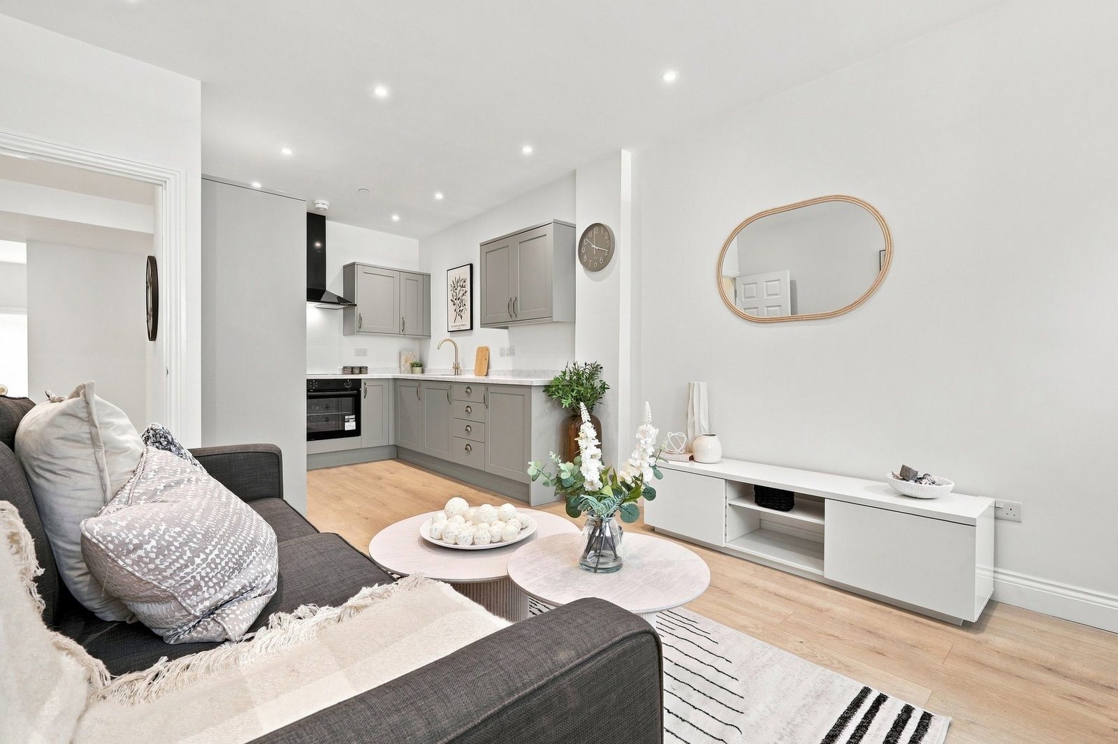 Flat for sale in London, West Hill, SW18