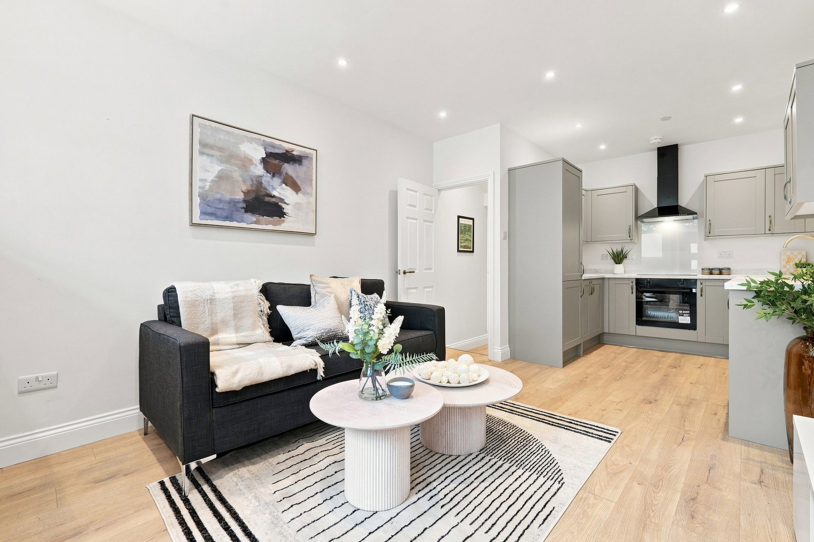 Flat for sale in London, West Hill, SW18