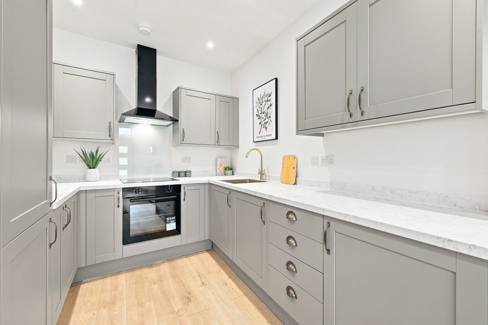 Flat for sale in London, West Hill, SW18