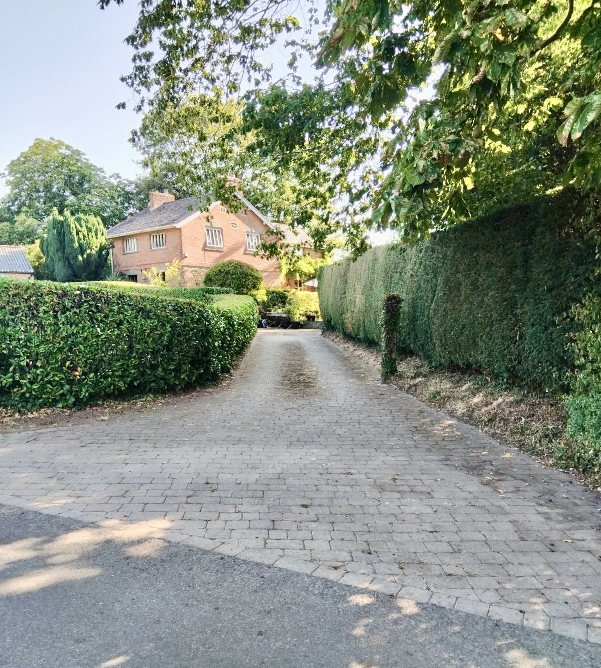 Detached House for sale in Newent, Gloucester Road, Upleadon, 2943 m²