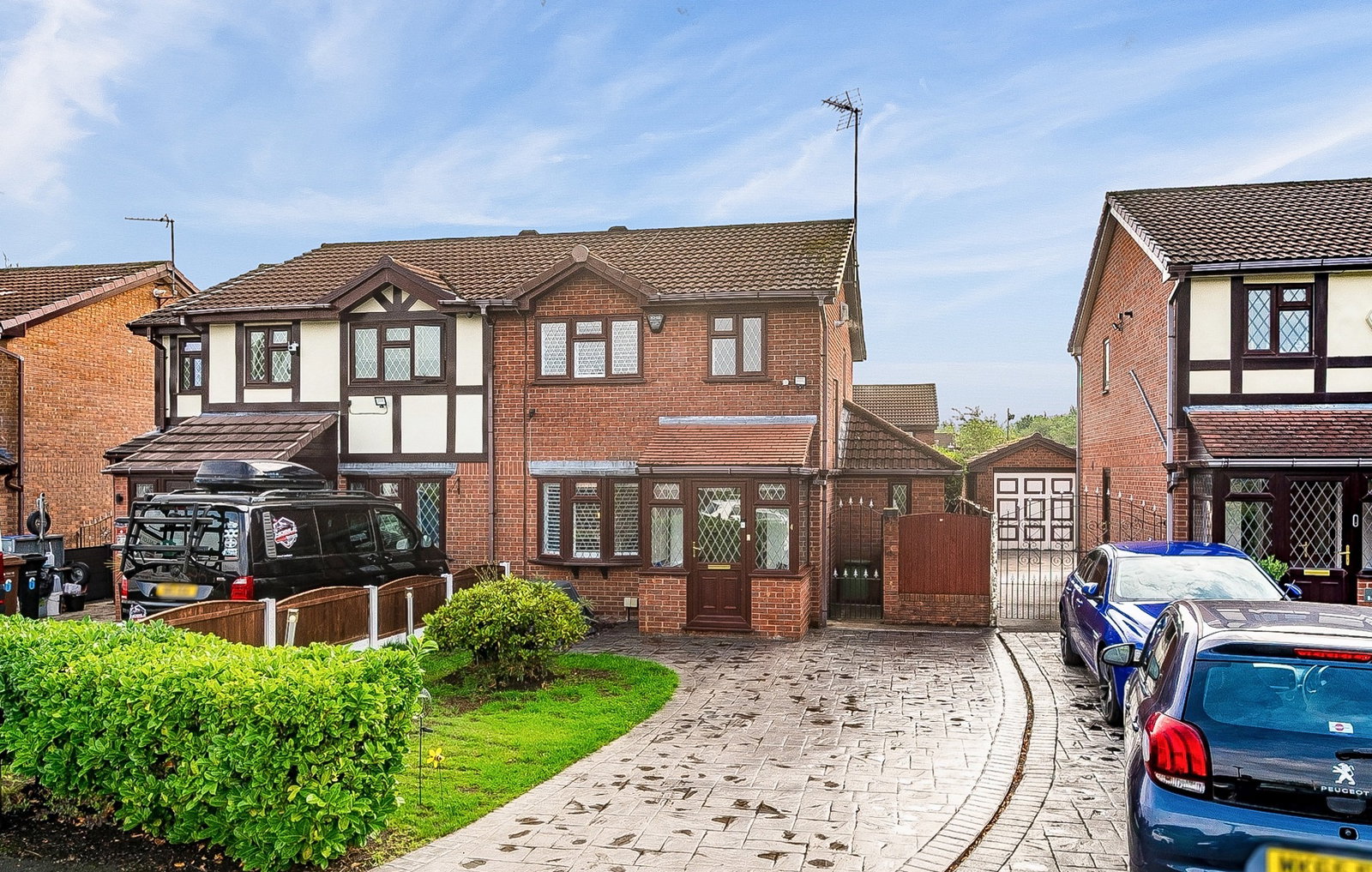 Semi Detached House for sale in Stockport, Barwell Close, Reddish, Stockport, SK5 6YF, 1000 m²