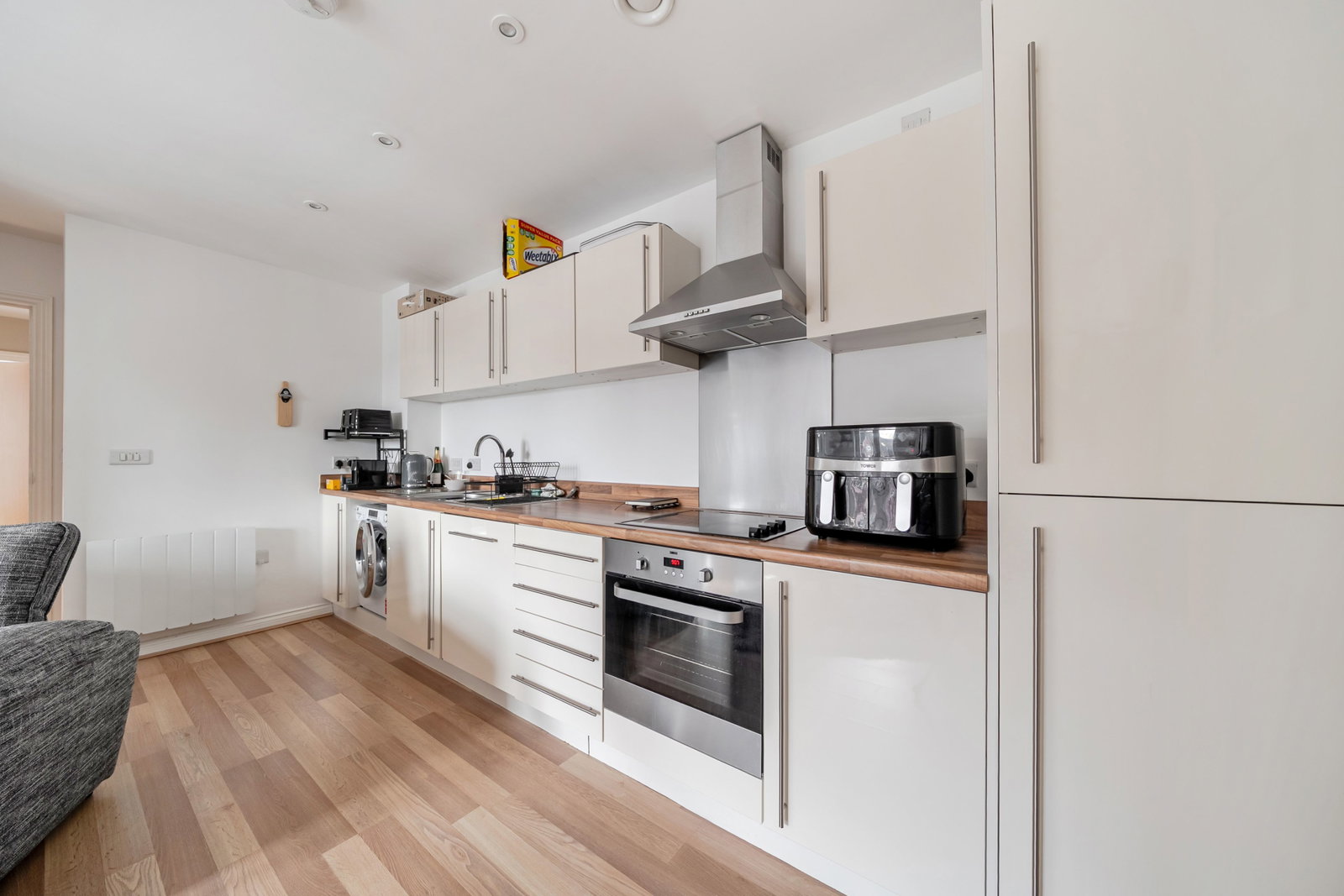 Flat for sale in York, College Court, Dringhouses, York, YO24 1UG, 701 m²