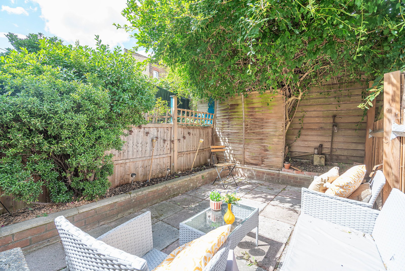 Flat for sale in London, South View Road, N8