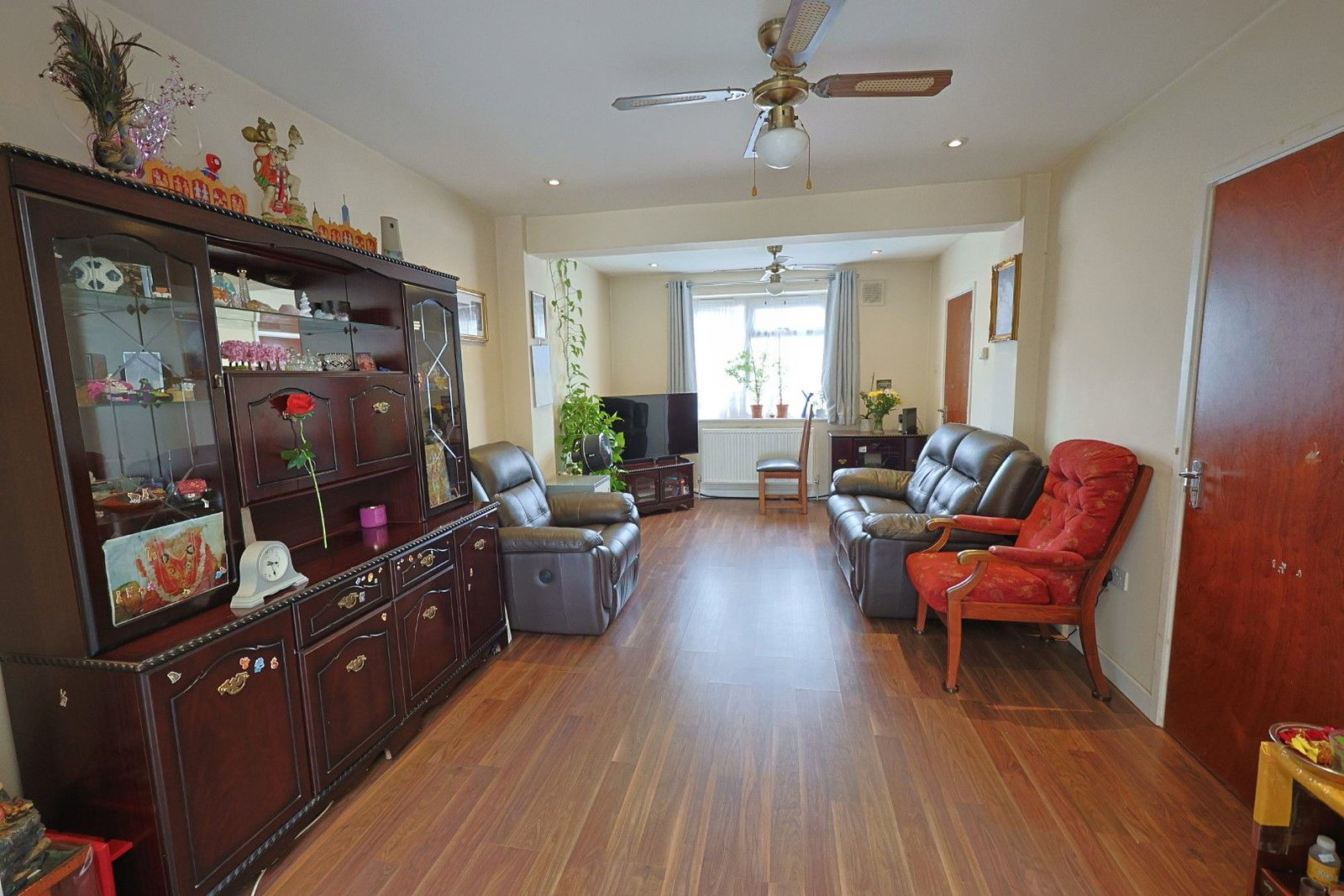 Semi Detached House for sale in Edgware, Bransgrove Road, Edgware, HA8