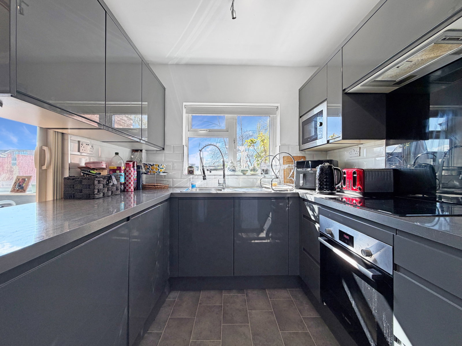 Semi Detached House in Stanford-le-hope 2