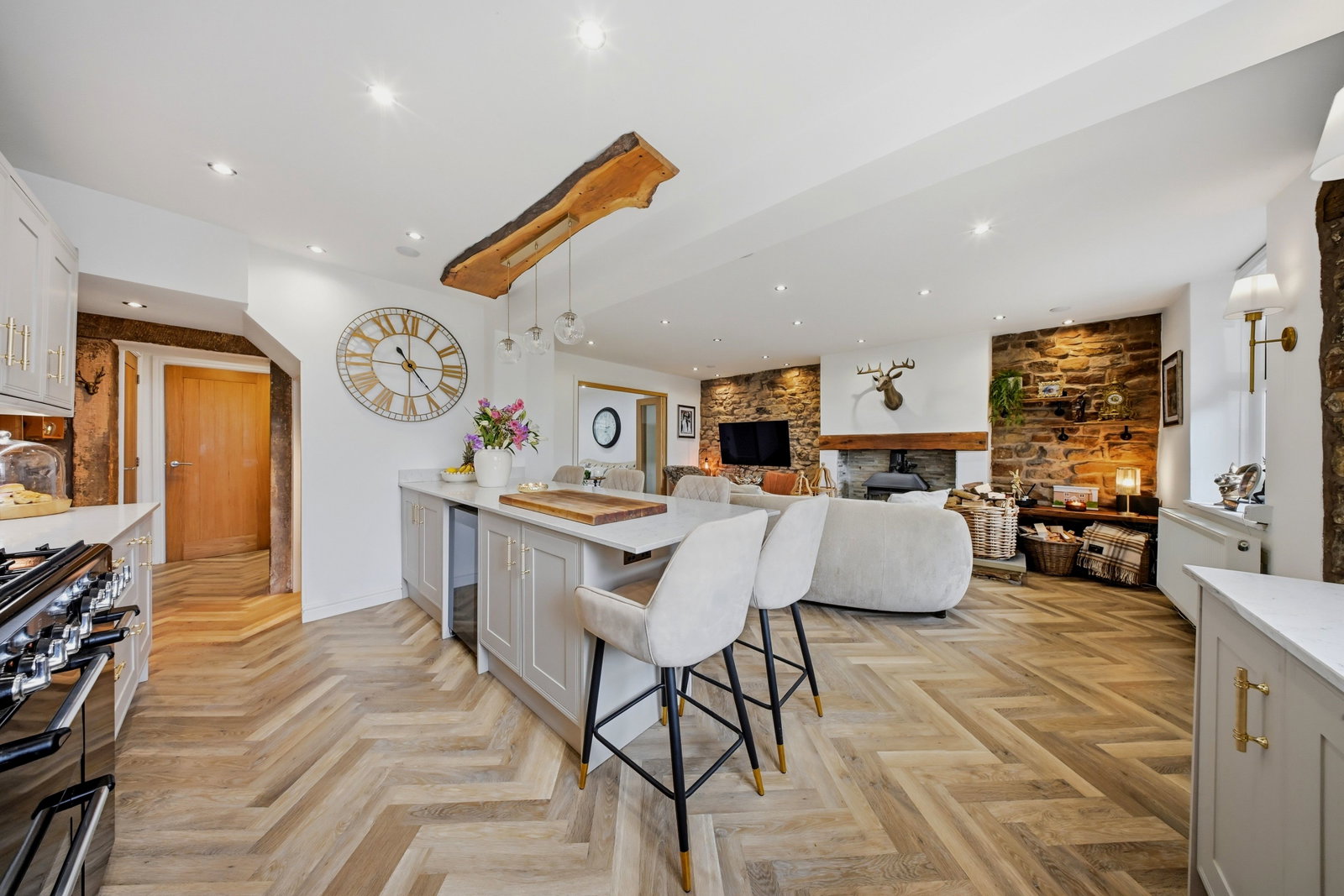 Cottage for sale in Burnley, Heights Lane, Fence, Burnley, BB12 9JF, 1380 m²