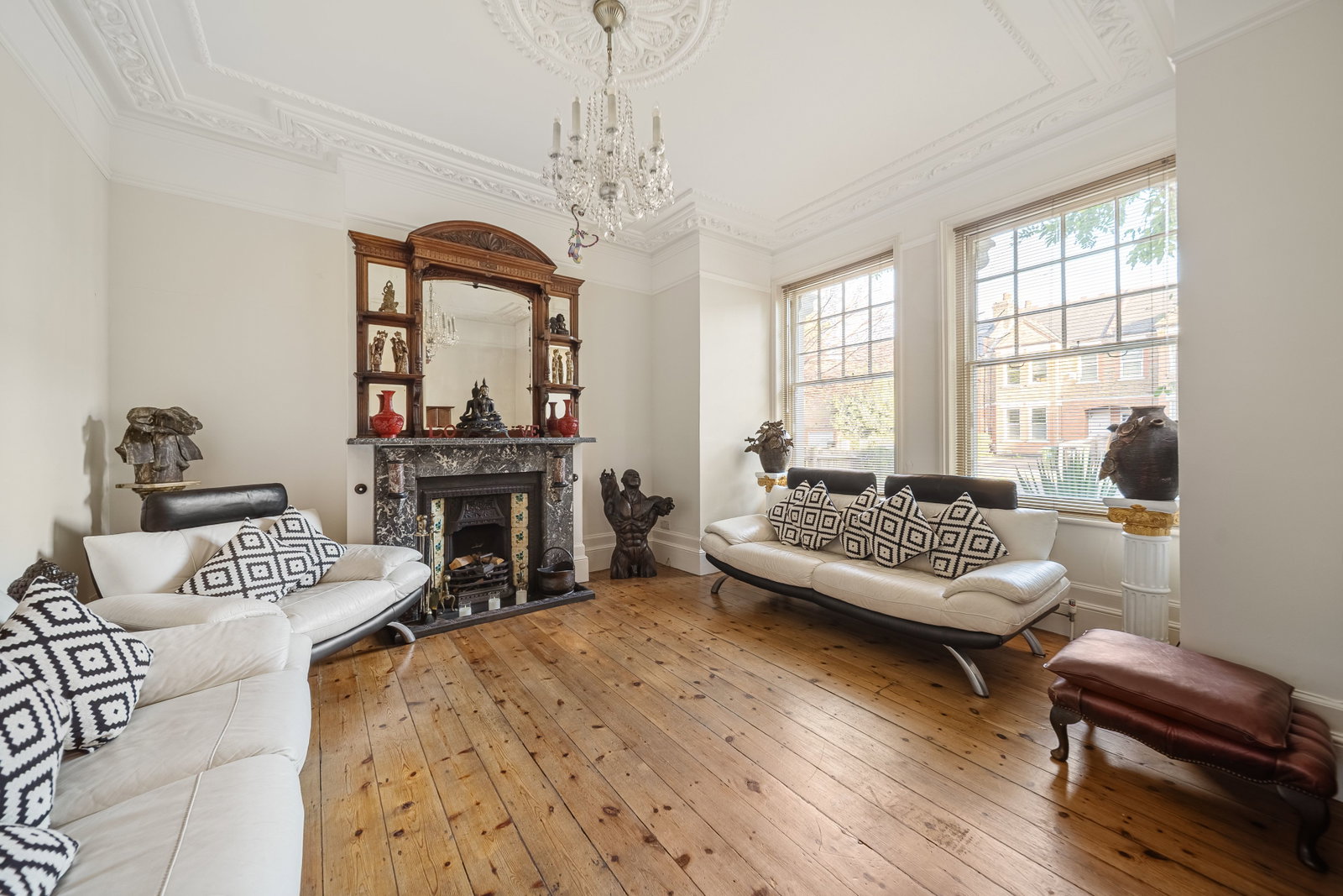 Semi Detached House for sale in London, Woolstone Road, SE23, 2982 m²