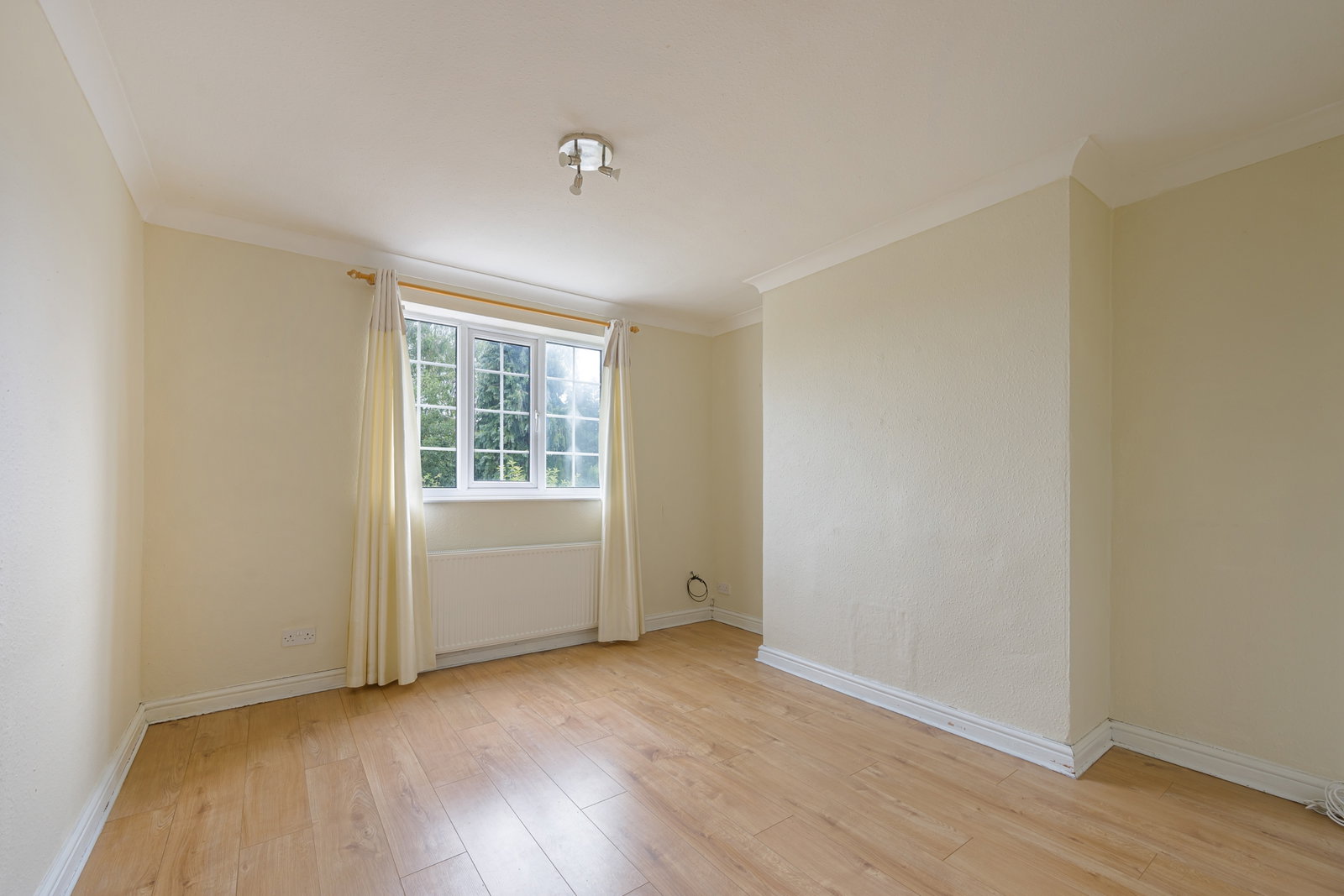 Terraced House for sale in Grantham, Tyndal Road in Grantham - No Chain, 1054 m²