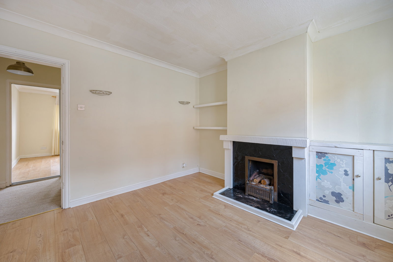 Terraced House for sale in Grantham, Tyndal Road in Grantham - No Chain, 1054 m²