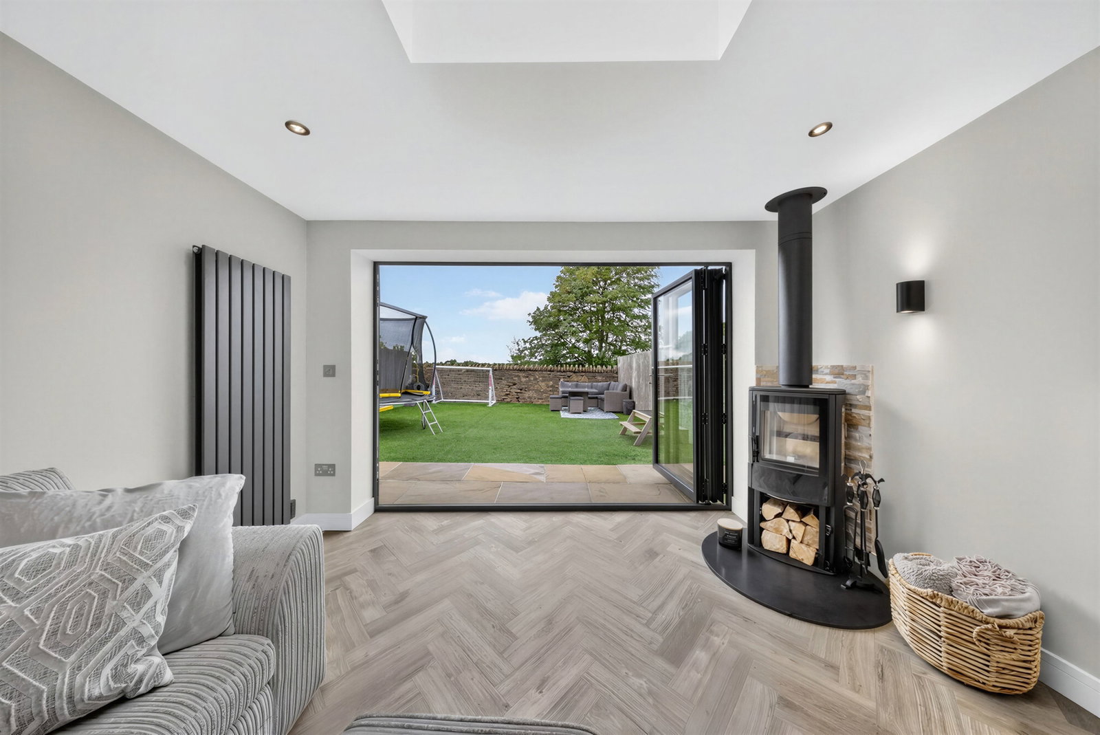 Semi Detached House for sale in Hapton, The Spigot, Hapton, BB12 7FJ, 955 m²