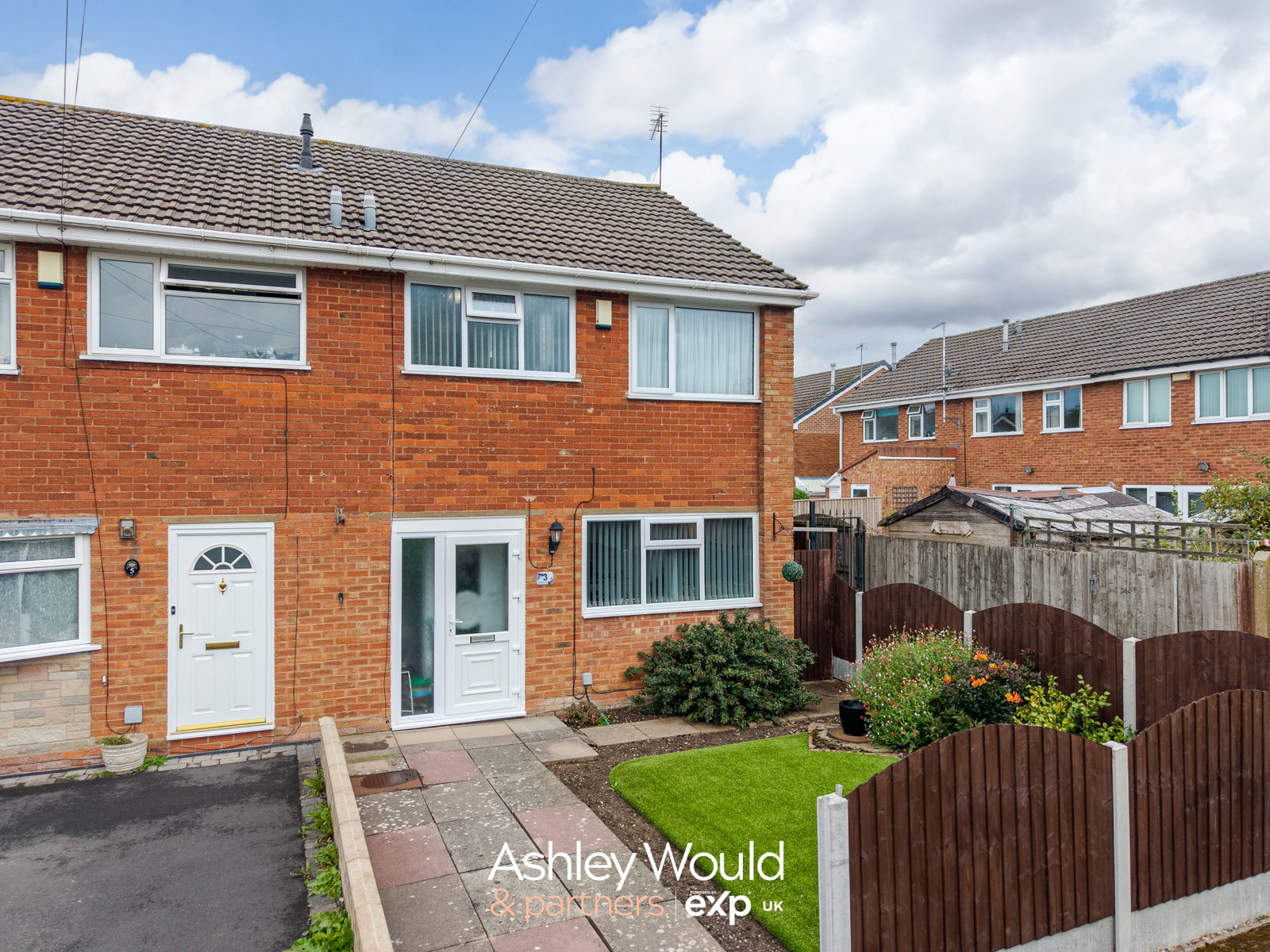 End Of Terrace House for sale in Birmingham, Hunnington Close, Birmingham, B32 4LQ