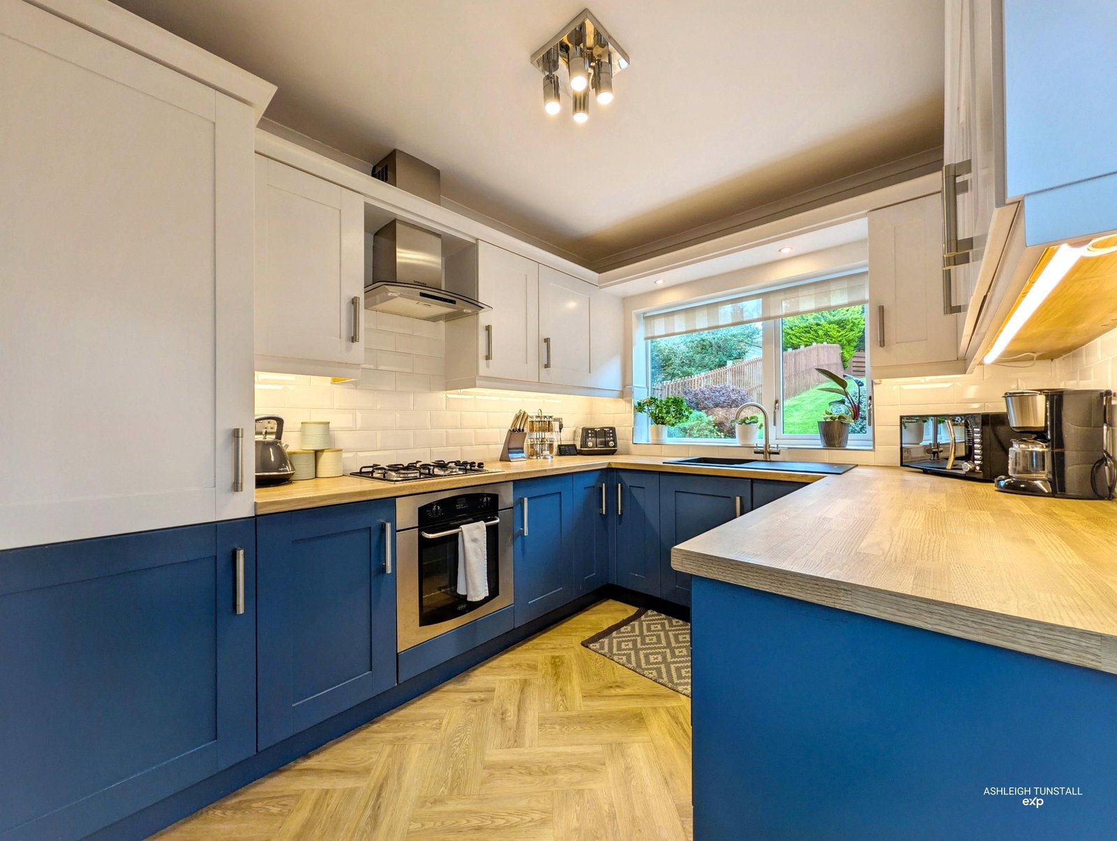 Semi Detached House for sale in Whitehaven, Valley Park, Whitehaven, CA28 8BA, 978 m²