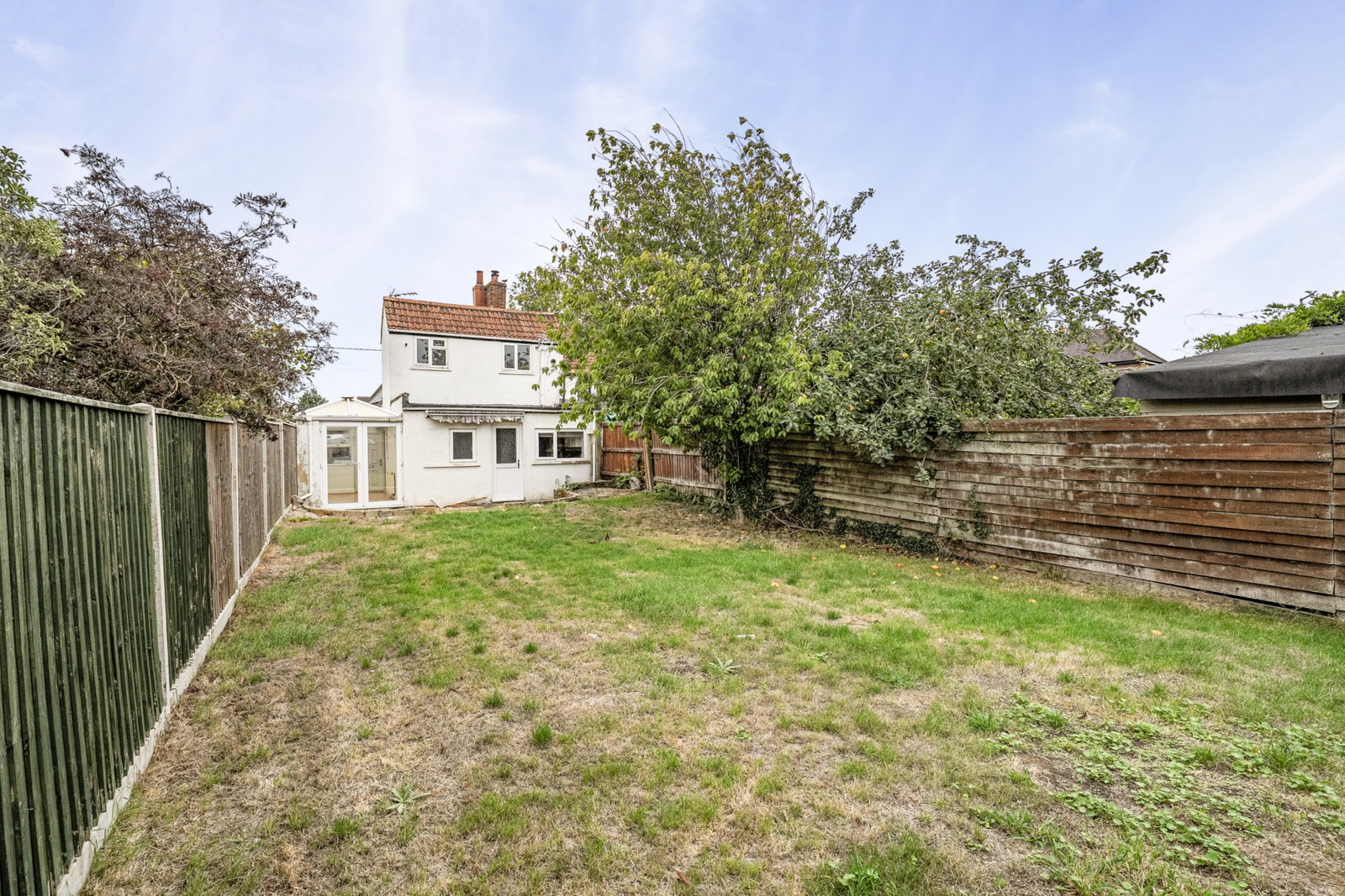 End Of Terrace House for sale in Trowbridge, Frome Road, Trowbridge, BA14 0DT, 767 m²