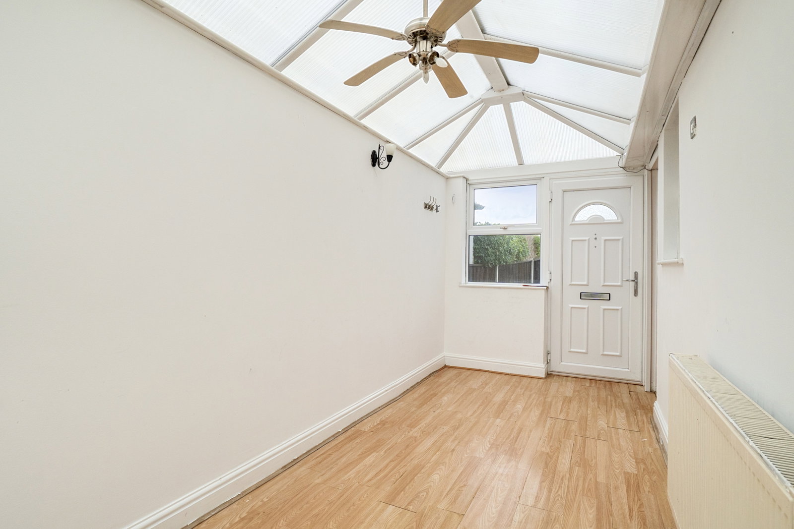 End Of Terrace House for sale in Trowbridge, Frome Road, Trowbridge, BA14 0DT, 767 m²
