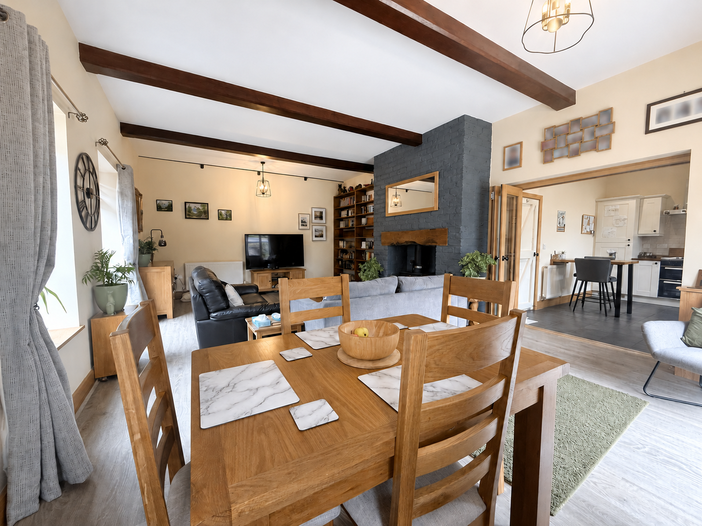 Semi Detached House for sale in Neston, Chester High Road, Neston, CH64 3TE, 1411 m²