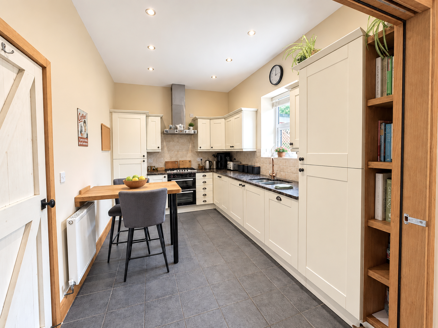 Semi Detached House for sale in Neston, Chester High Road, Neston, CH64 3TE, 1411 m²