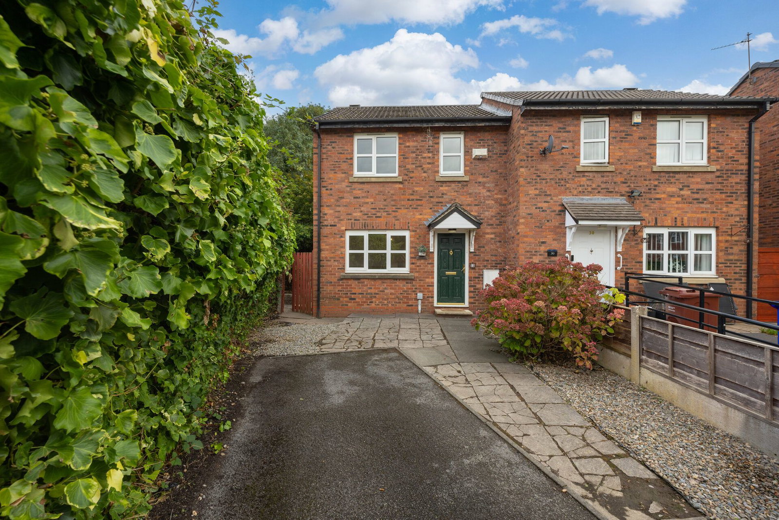 Semi Detached House for sale in Manchester, Scout Drive, Manchester, M23 2SH, 648 m²