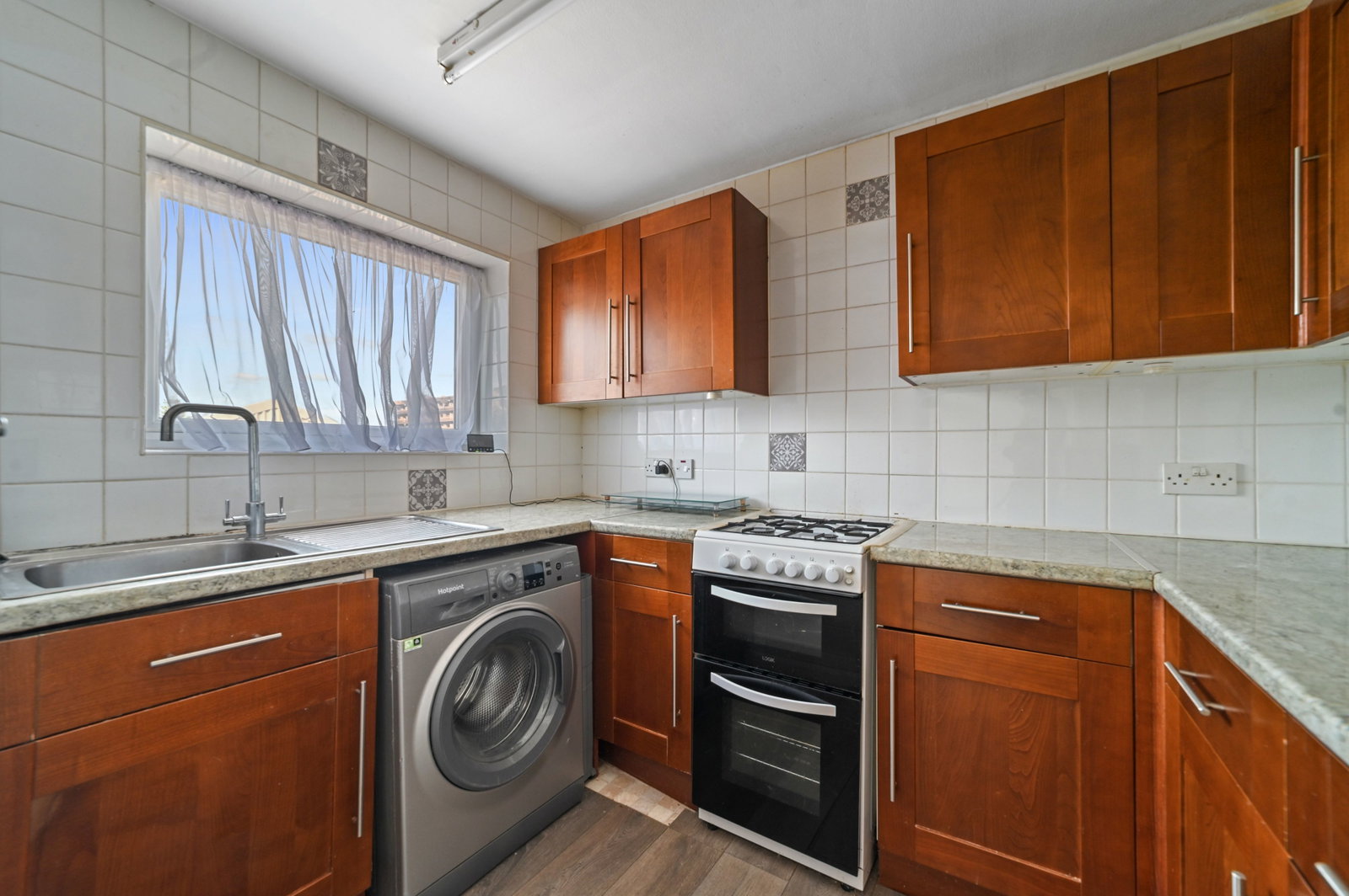 Terraced House for sale in Hornchurch, Stanley Close, Hornchurch, RM12, 925 m²