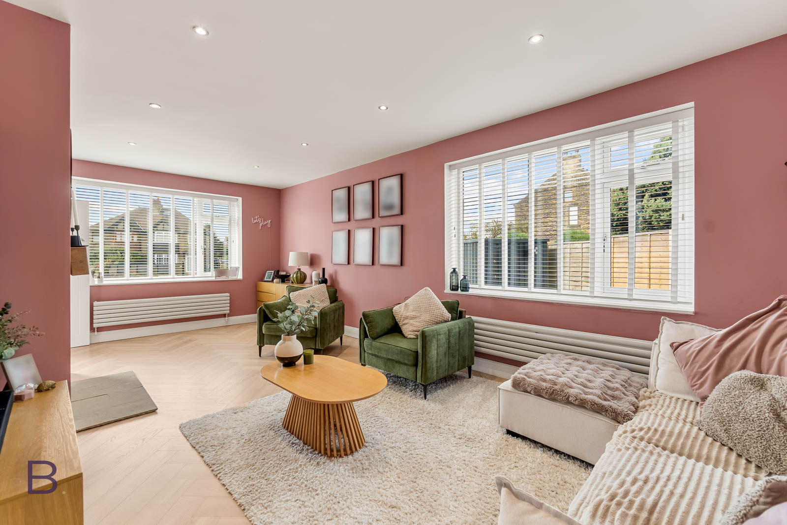 Detached House for sale in Bradford, 110 Reevy Road, Wibsey, BD6., 1561 m²