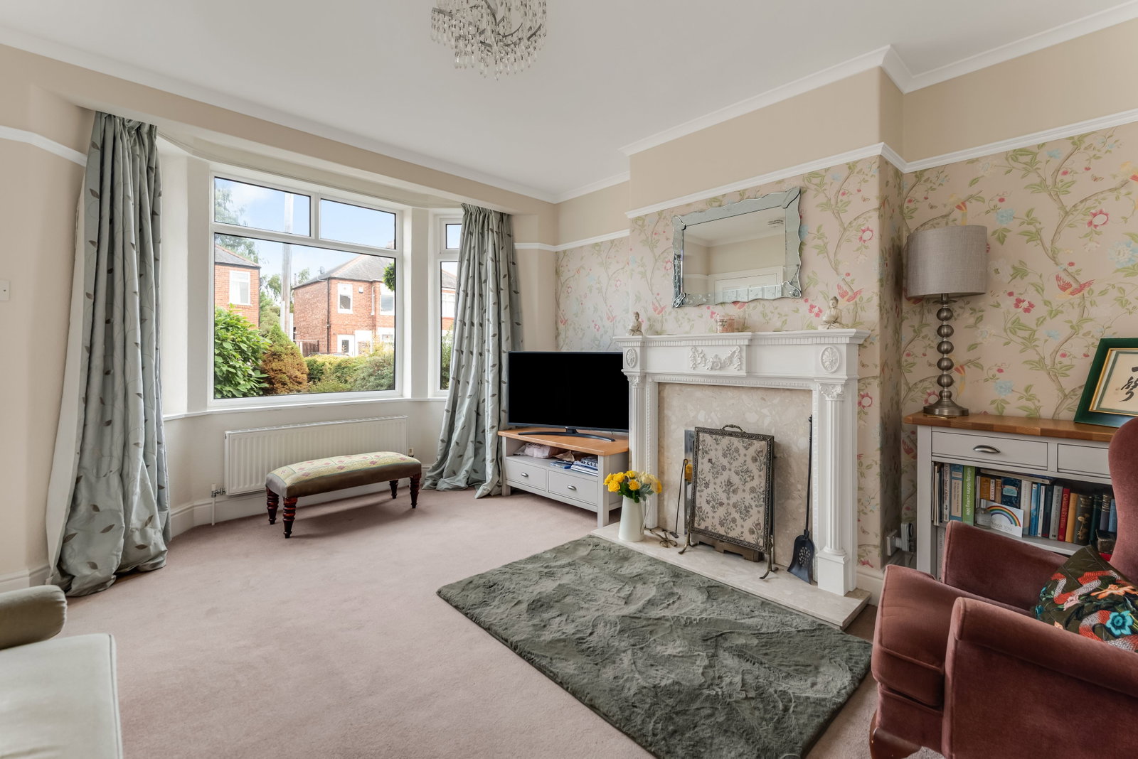 Semi Detached House for sale in York, Lilac Avenue, York, YO10 3AS