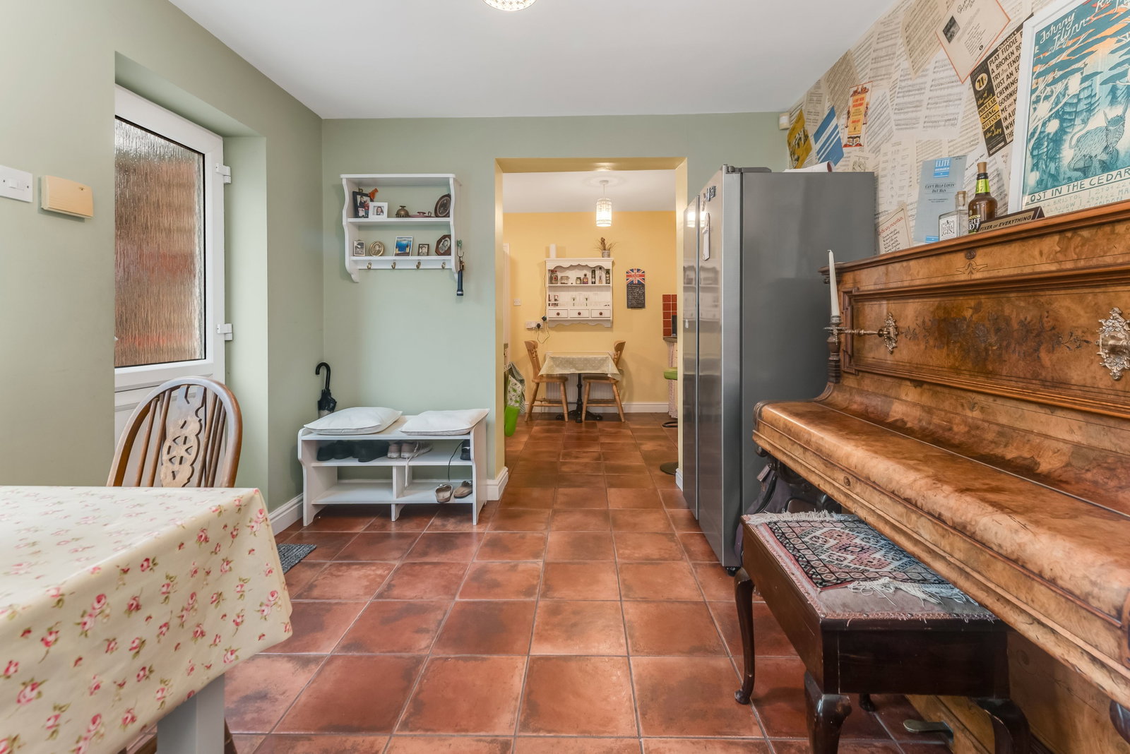 Semi Detached House for sale in York, Lilac Avenue, York, YO10 3AS