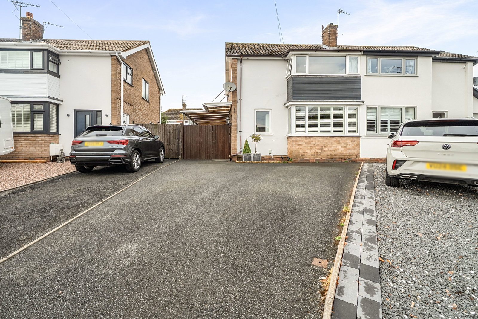 Semi Detached House for sale in Stourport-on-severn, Rydal Close, Stourport-on-severn, DY13 8JX