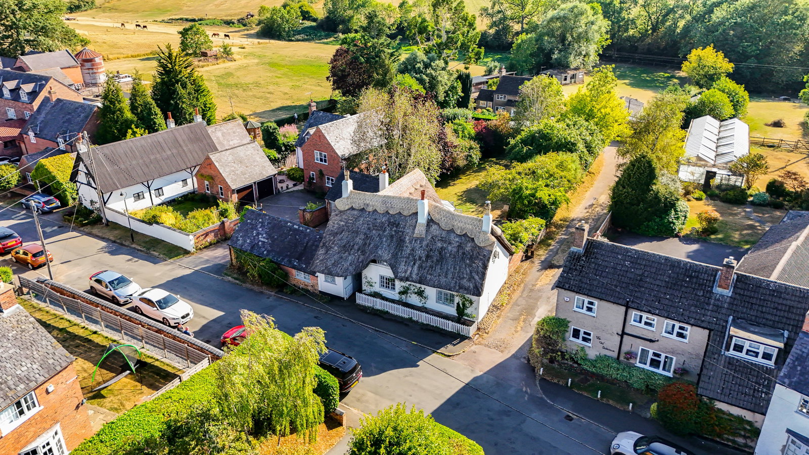 Detached House for sale in Leicester, Thatch Cottage, Baggrave End, Barsby, LE7 4RB