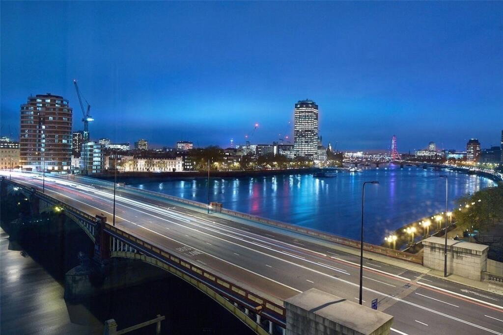 Flat for sale in London, St. George Wharf, London, SW8, 890 m²