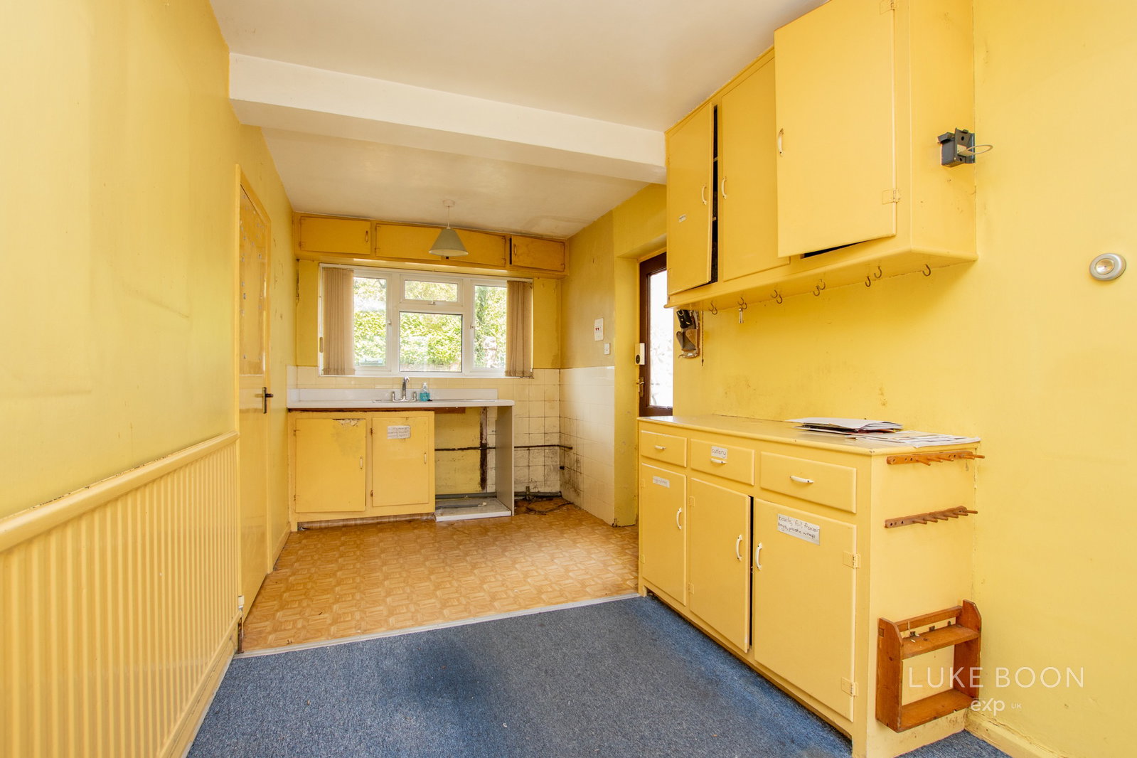 Semi Detached House for sale in Plymouth, Torridge Road, Plympton, PL7 2DQ, 1054 m²