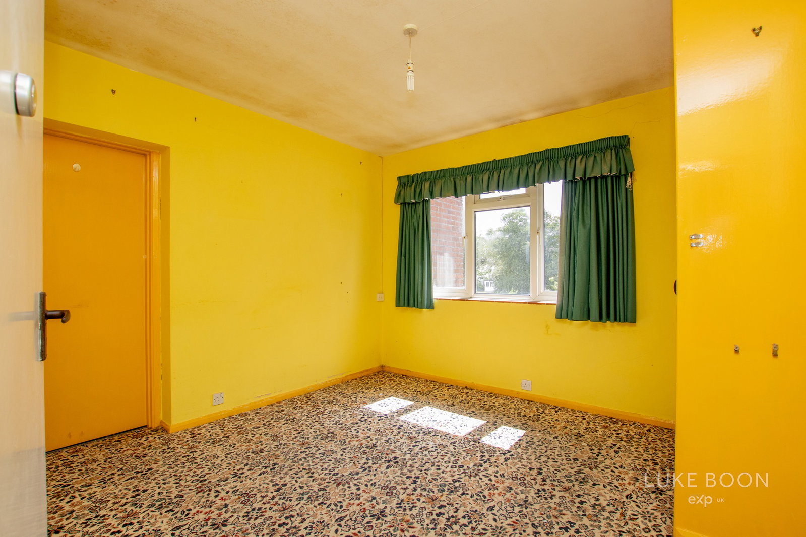 Semi Detached House for sale in Plymouth, Torridge Road, Plympton, PL7 2DQ, 1054 m²