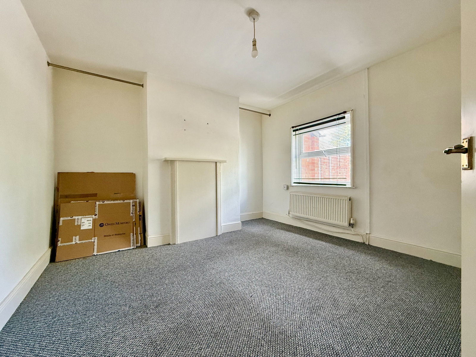 Terraced House for sale in Gloucester, High Street, Gloucester, GL1 4SW