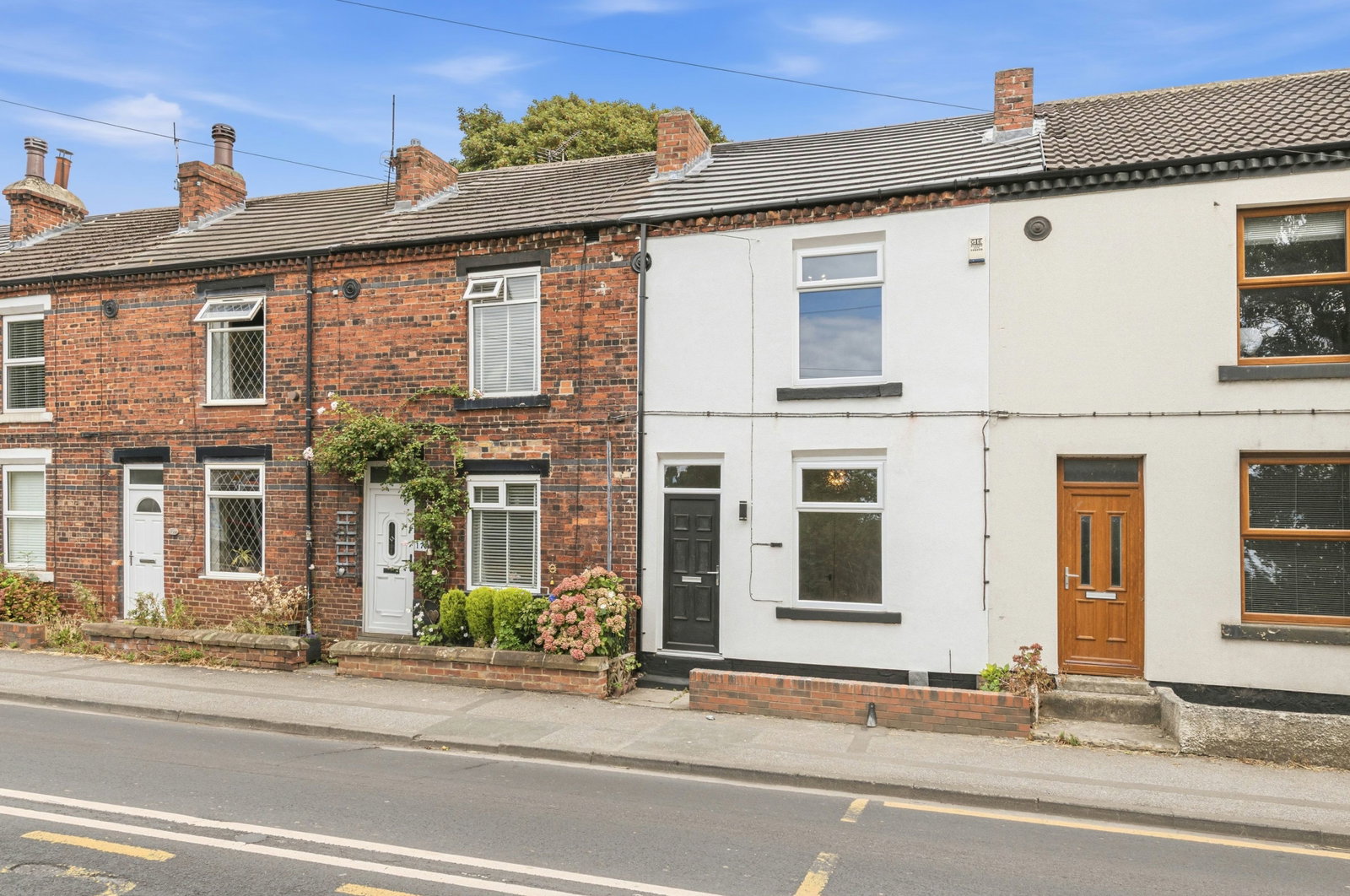 Terraced House for sale in Leeds, Wakefield Road, Garforth, Leeds, LS25 1NE