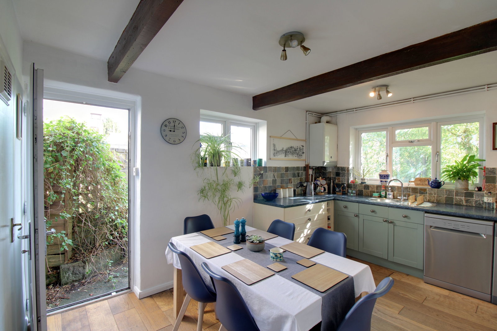 Terraced House in Brighton 5