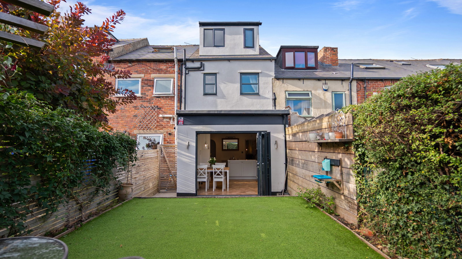 Terraced House for sale in Sheffield, Bute Street, Crookes, Sheffield, S10 1UP, 1279 m²