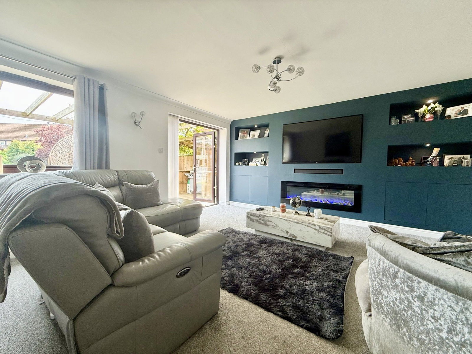 Detached House for sale in Gloucester, Abbeymead, Gloucester, 1675 m²