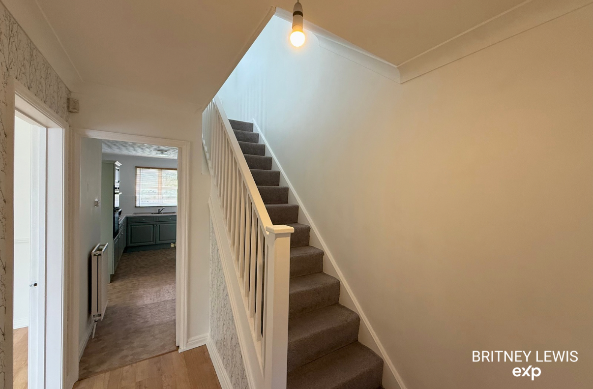 Detached House for sale in Burton-on-trent, Derwent Road, Burton on Trent