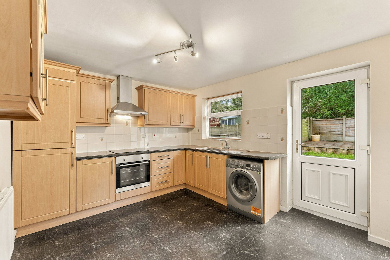 Terraced House for sale in Macclesfield, Tarn Mount, Macclesfield, SK11 7XX, 614 m²