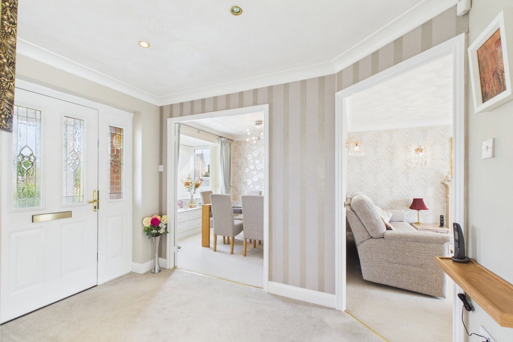 Bungalow for sale in Lincoln, 22 Heath Road, Navenby, Lincoln, LN5 0TT, 989 m²