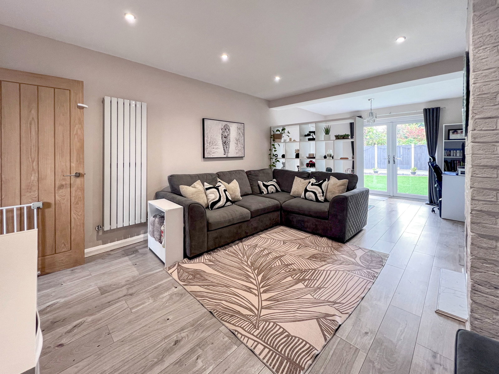 Semi Detached House for sale in Hornchurch, Trustons Gardens, Hornchurch, RM11